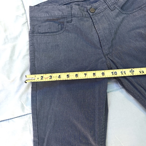 Kenneth Cole pants. Blk/Gray size 30w 32inseam. Pictures provided for guide - Picture 7 of 12